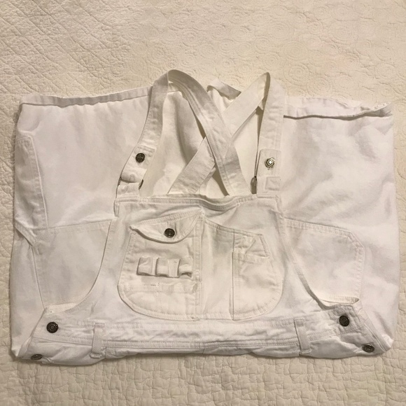 J.L.N.Y. white denim overall shorts with LOTS of pockets (18) - Picture 16 of 16